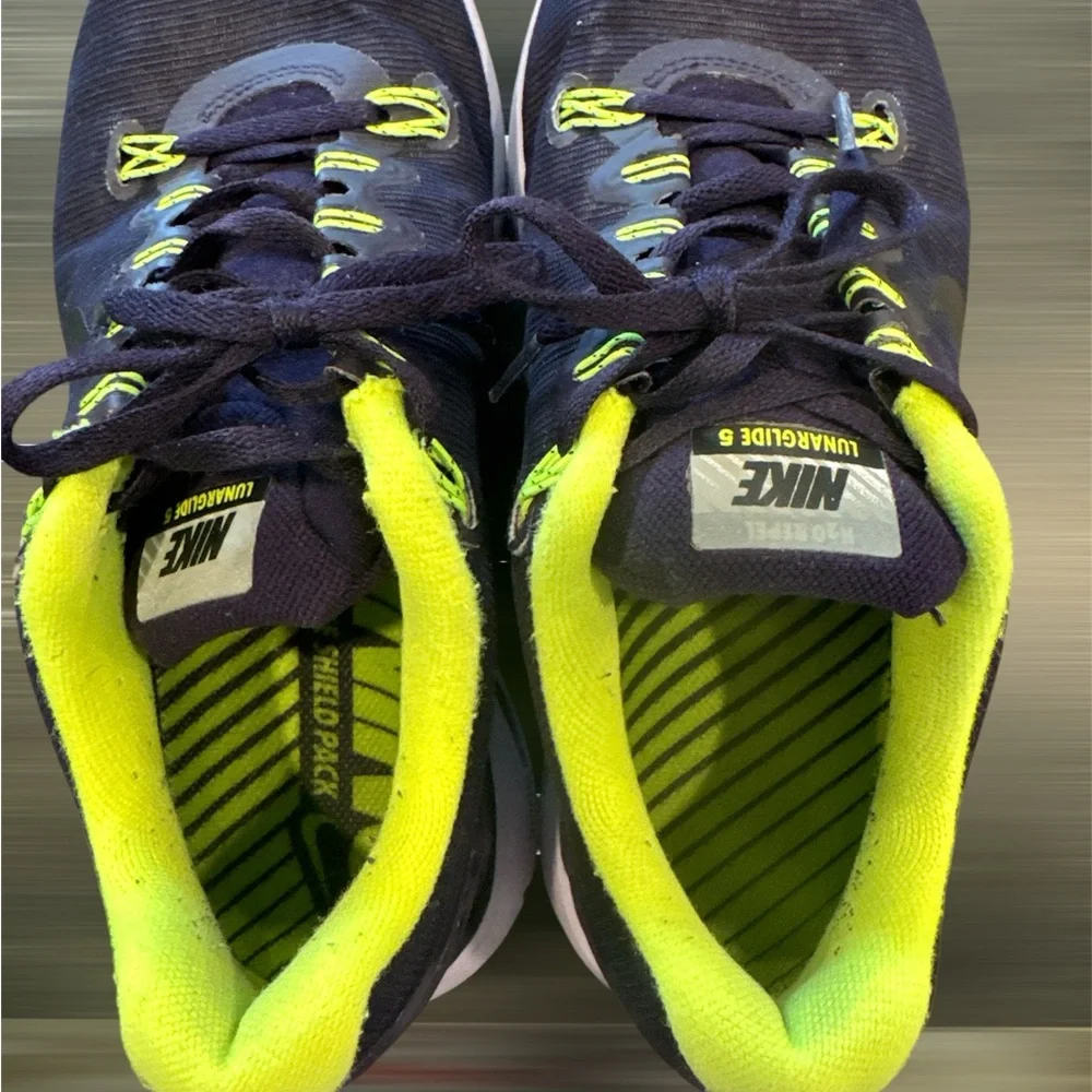 Nike Athletic Sneakers size 8‎